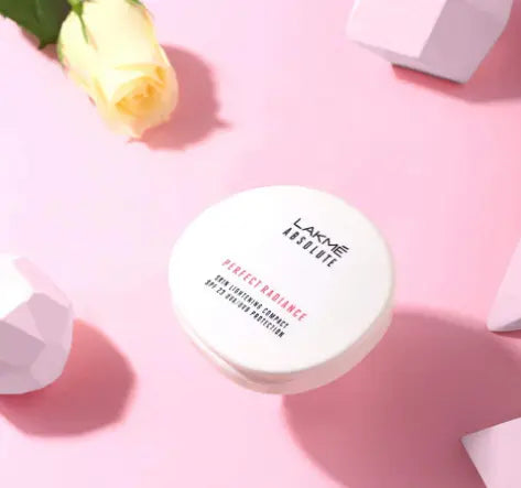 LAKMÉ Perfect Radiance Compact Powder, Ivory Fair 01, 8 Gm Compact Powder With Spf 23 Soothing And Moisturising Compact Smooth Matte Finish cosmetics