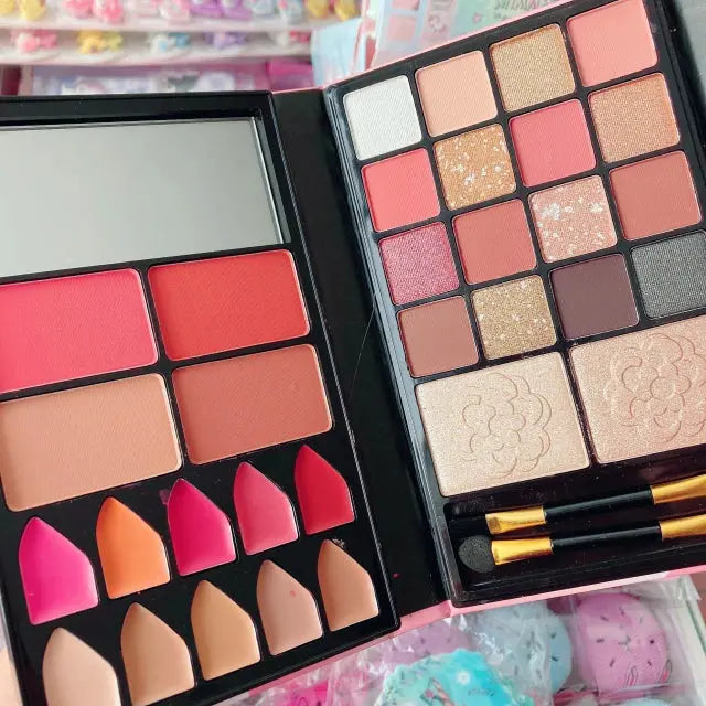 Sombras Billetera Love x 32 Tonos MAKE UP