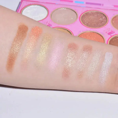 8-COLOR MAGIC SHINING HIGHLIGHTER PALETTE makeup