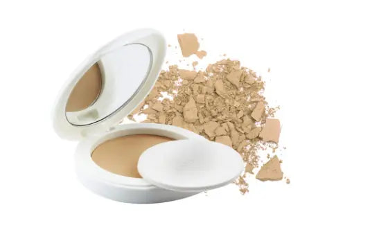 LAKMÉ Perfect Radiance Compact Powder, Ivory Fair 01, 8 Gm Compact Powder With Spf 23 Soothing And Moisturising Compact Smooth Matte Finish cosmetics