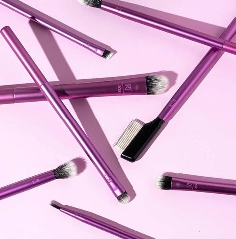 Real Techniques Makeup Brushes Everyday Eye Essentials 8-Piece Eyeshadow Set | Buy in Pakistan - Clari